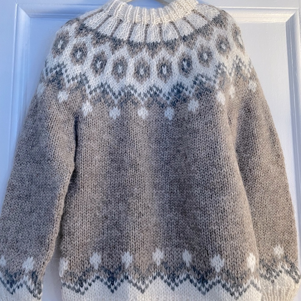 Like New! Icelandic sweater.